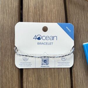 4ocean Whale Bracelet — Clear Beads — NWT